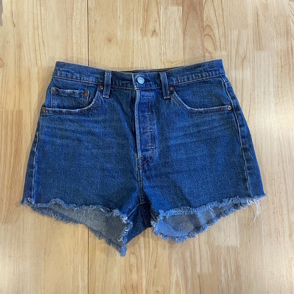 Levi's 501 Denim Shorts - Picture 2 of 7
